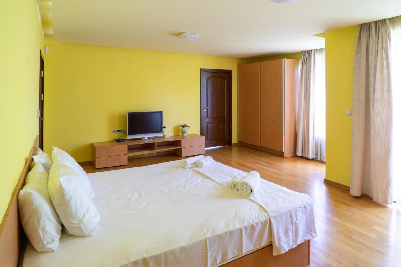Central Flat With Monster Living Room Varna Exteriér fotografie