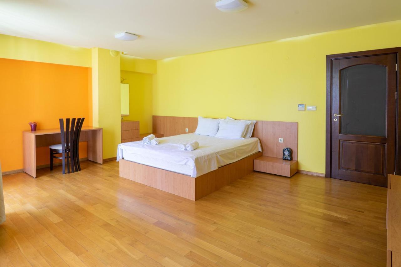 Central Flat With Monster Living Room Varna Exteriér fotografie