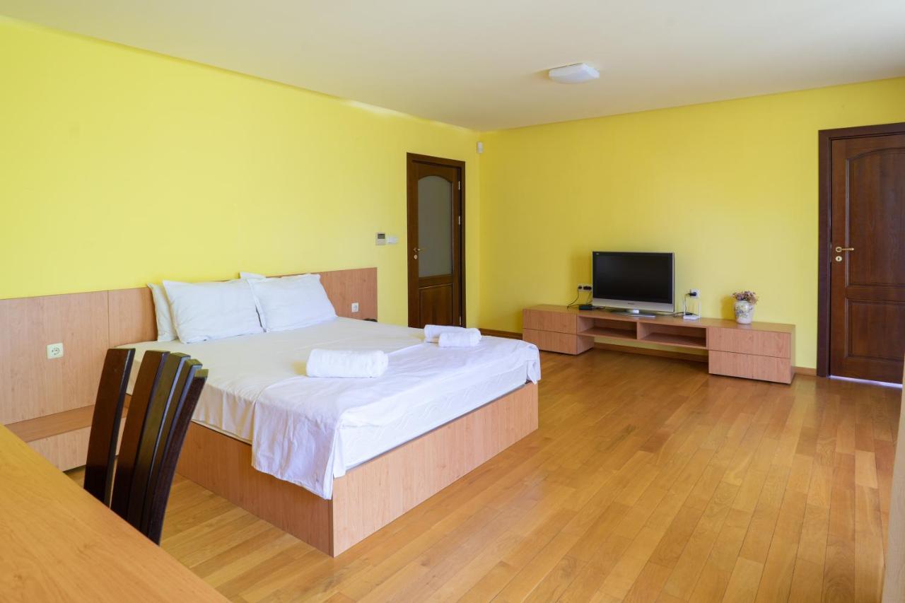 Central Flat With Monster Living Room Varna Exteriér fotografie